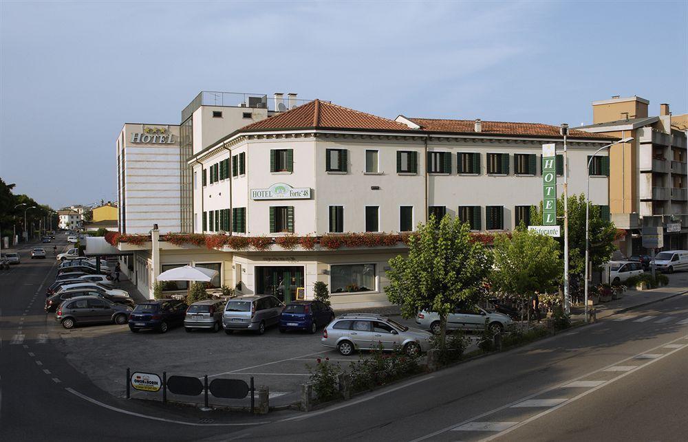 Hotel Forte Del 48 San Dona di Piave Luaran gambar